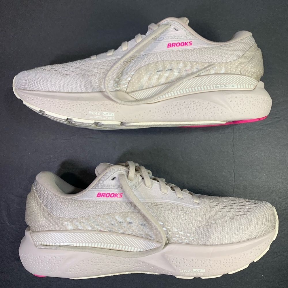 Brooks Womens Adrenaline GTS 24 Size 9 - Picture 3 of 11